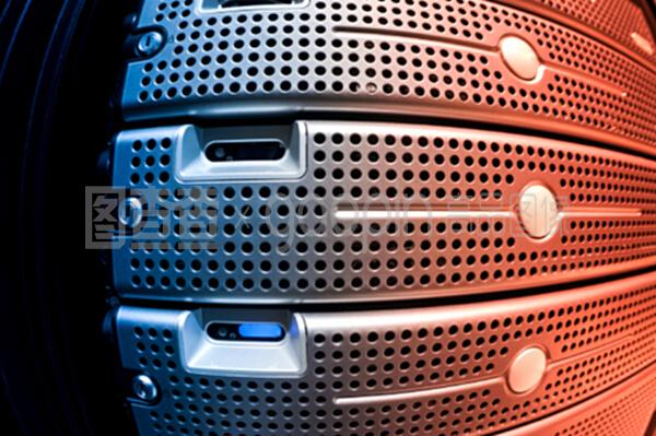 網絡服務器與云計算裝備技術服務 驅動數字化轉型的雙引擎